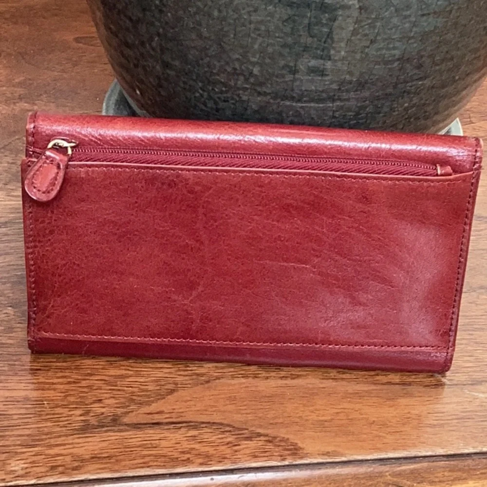 Fossil vintage red, soft genuine leather checkbook wallet - Picture 3 of 16